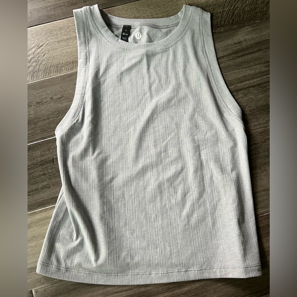 LULULEMON Lab Gray Ribbed Exercise Tank Top Size 10